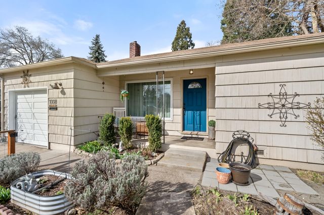 1008 Mount Pitt Avenue, Medford, OR 97501