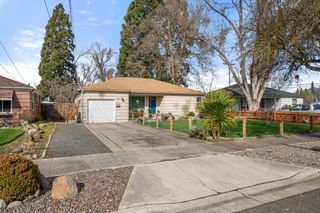 1008 Mount Pitt Avenue, Medford, OR 97501
