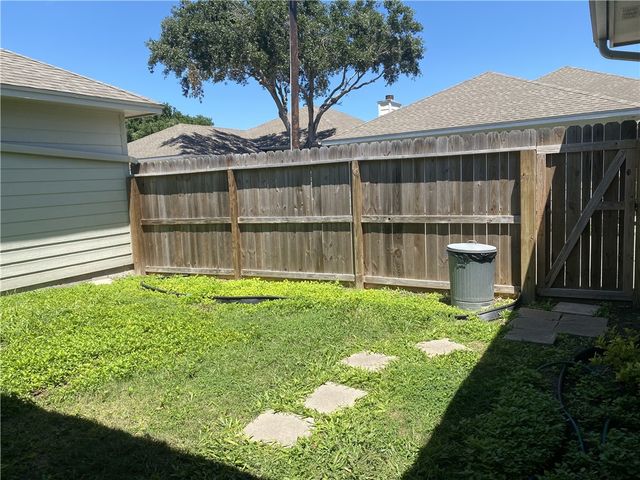 7205 Mansions Dr V3, Corpus Christi, TX 78414