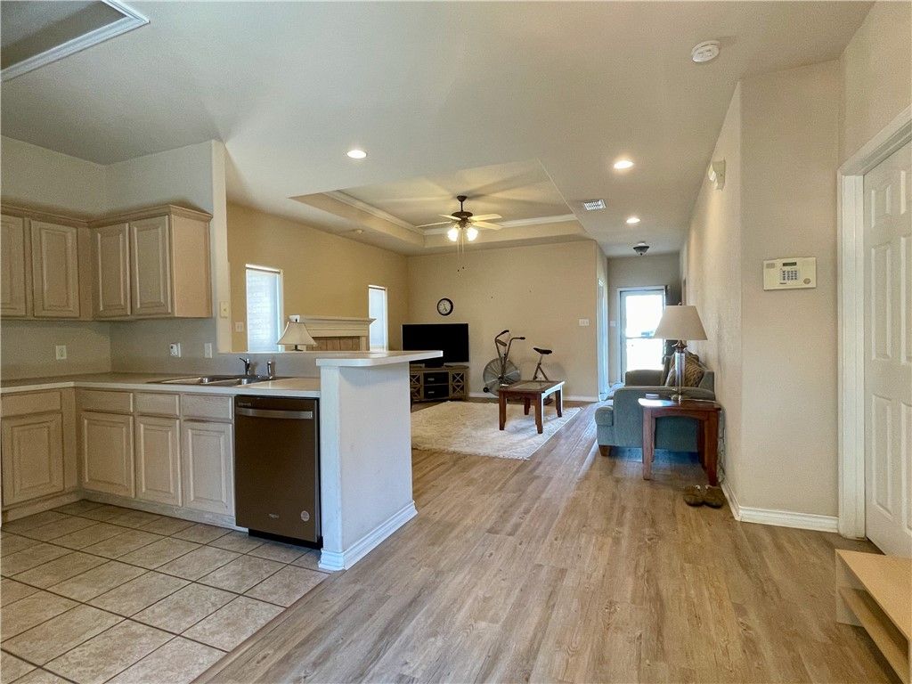 7205 Mansions Dr V3, Corpus Christi, TX 78414 — photo 5