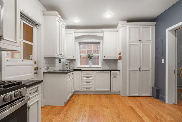 496 Sheridan Road 1, Evanston, IL 60202