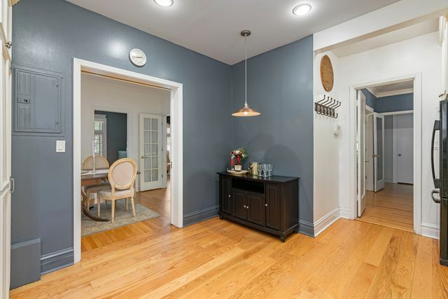 496 Sheridan Road 1, Evanston, IL 60202