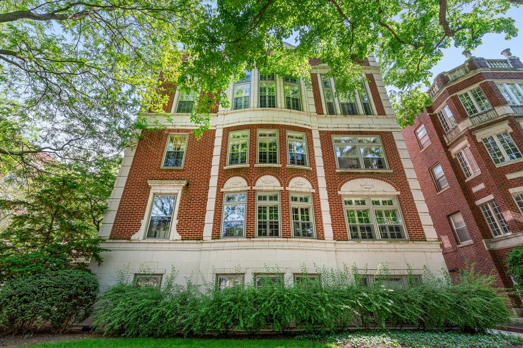 496 Sheridan Road 1, Evanston, IL 60202