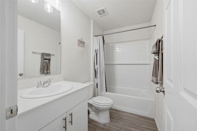 4632 Benham Drive, Fort Worth, TX 76036