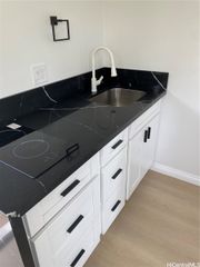 304 Wyllie Street studio, Honolulu, HI 96817