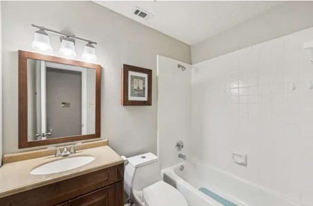 758 Red Oak Drive, Lewisville, TX 75067