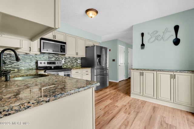 25 Sydor Avenue, Jackson, NJ 08527