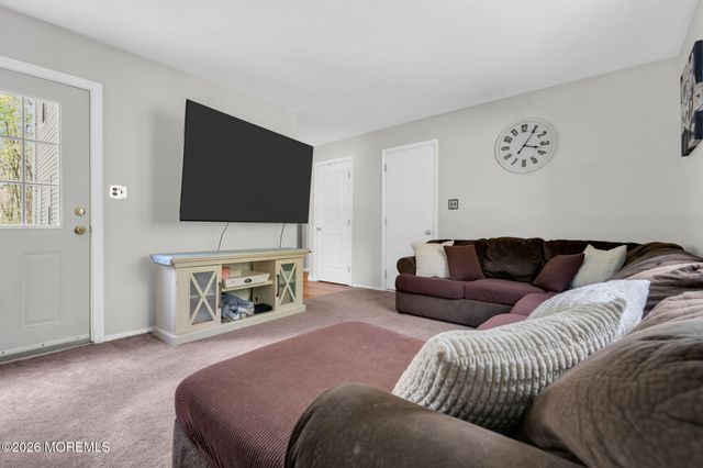 25 Sydor Avenue, Jackson, NJ 08527