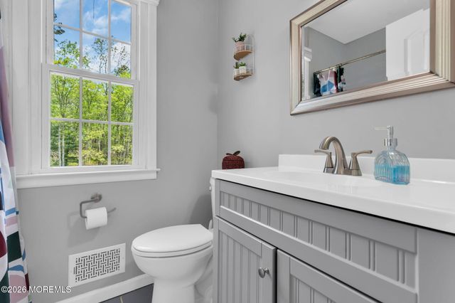 25 Sydor Avenue, Jackson, NJ 08527