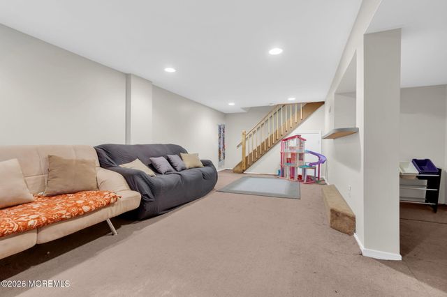 25 Sydor Avenue, Jackson, NJ 08527
