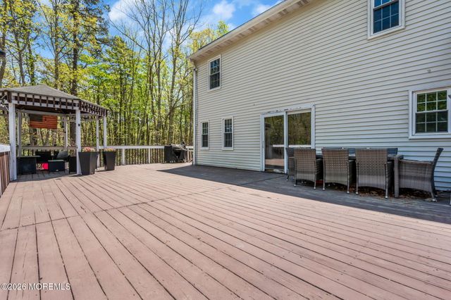 25 Sydor Avenue, Jackson, NJ 08527