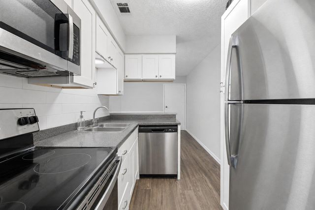 2801 Hemphill PARK A301, Austin, TX 78705