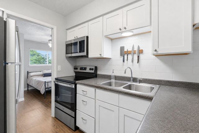2801 Hemphill PARK A301, Austin, TX 78705