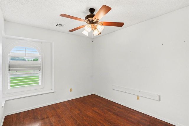 1124 SW 100th Street, Oklahoma City, OK 73139