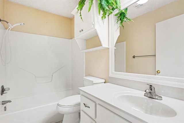 1124 SW 100th Street, Oklahoma City, OK 73139