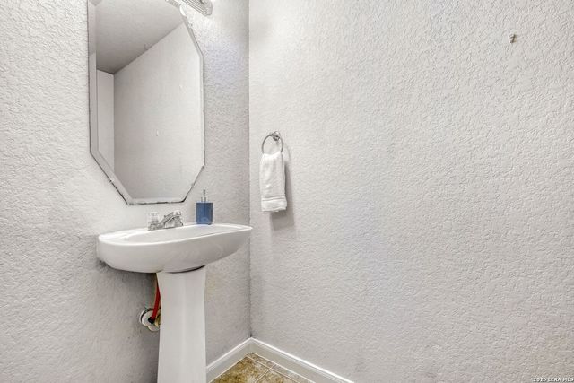 4606 Gambels Quail, Converse, TX 78109