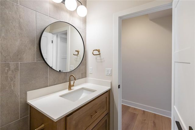 3401 W 187th Street, Overland Park, KS 66085