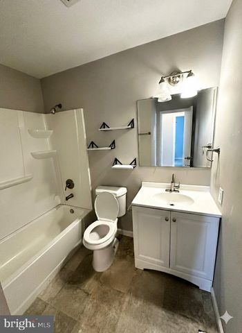 22 GAYLORD CIR, Willingboro, NJ 08046