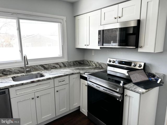 22 GAYLORD CIR, Willingboro, NJ 08046