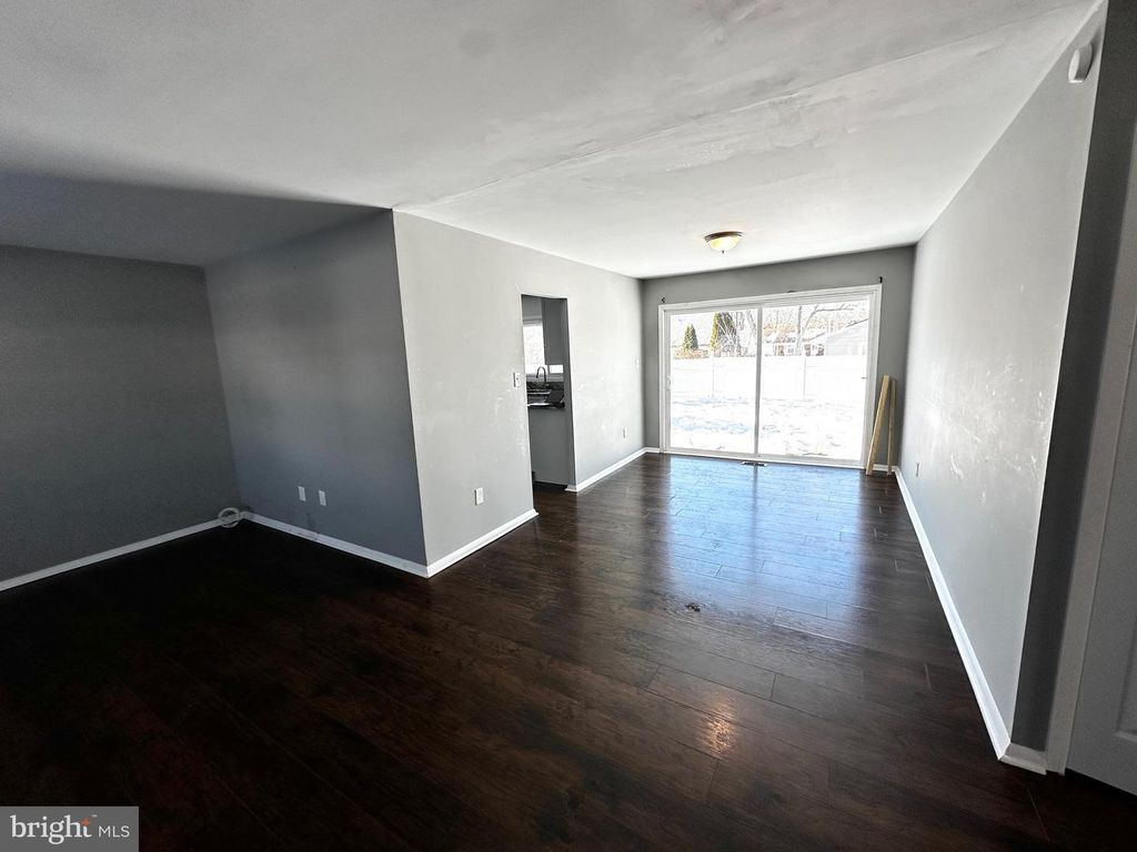 22 GAYLORD CIR, Willingboro, NJ 08046