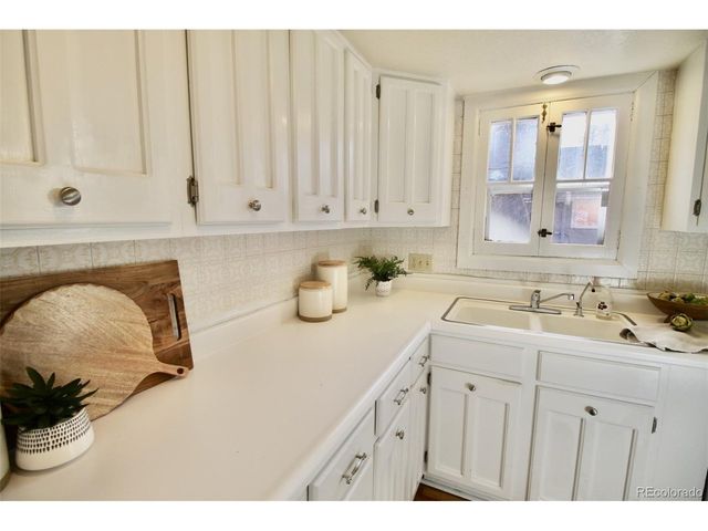 402 Sherman St, Longmont, CO 80501