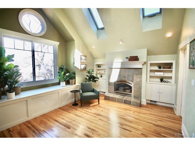 402 Sherman St, Longmont, CO 80501