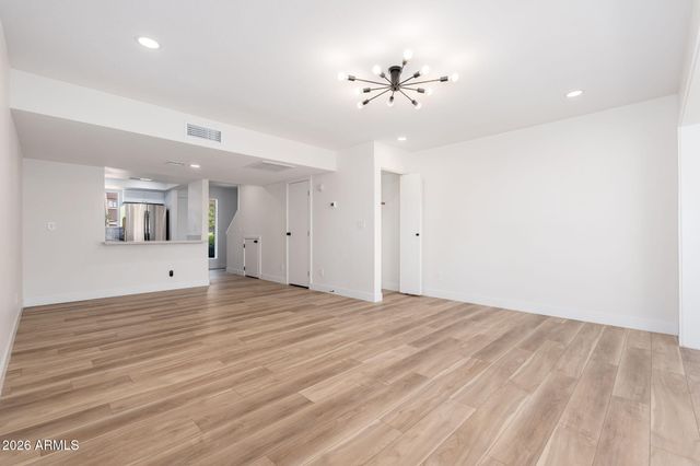 1601 W SUNNYSIDE Drive 121, Phoenix, AZ 85029
