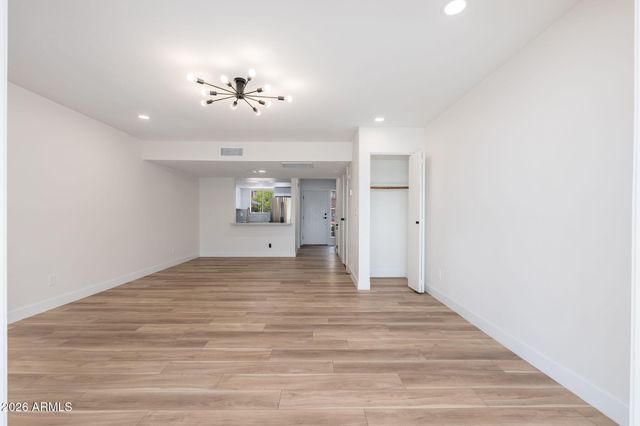 1601 W SUNNYSIDE Drive 121, Phoenix, AZ 85029
