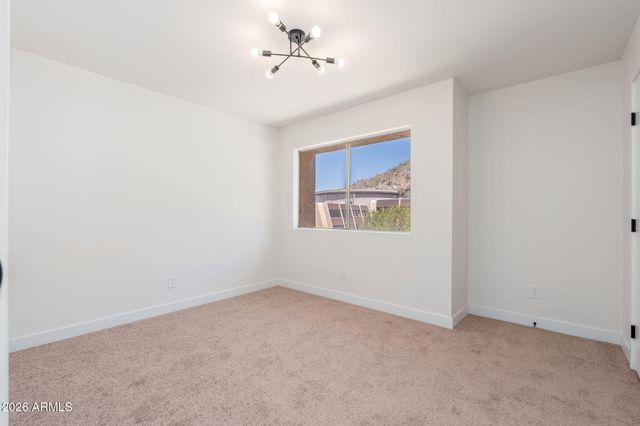 1601 W SUNNYSIDE Drive 121, Phoenix, AZ 85029