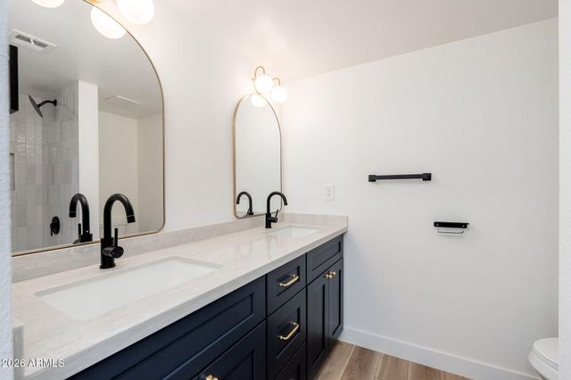 1601 W SUNNYSIDE Drive 121, Phoenix, AZ 85029