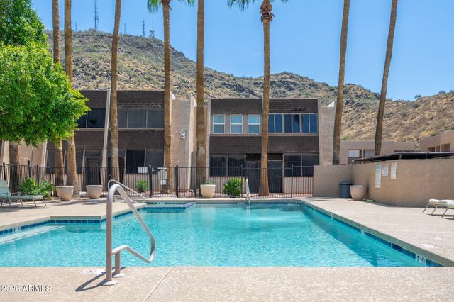 1601 W SUNNYSIDE Drive 121, Phoenix, AZ 85029
