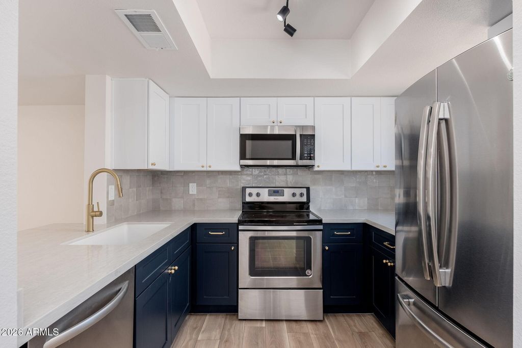 1601 W SUNNYSIDE Drive 121, Phoenix, AZ 85029 — photo 3