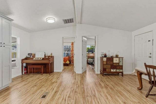 2900 Fairview Road 20, Hollister, CA 95023