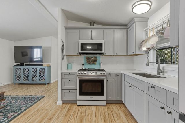 2900 Fairview Road 20, Hollister, CA 95023