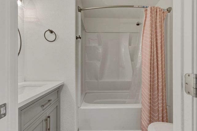 2900 Fairview Road 20, Hollister, CA 95023