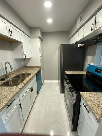 8431 Hearth Drive 23, Houston, TX 77054