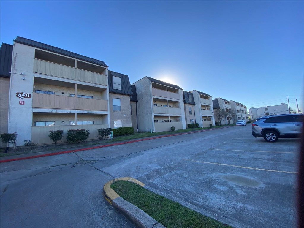 8431 Hearth Drive 23, Houston, TX 77054