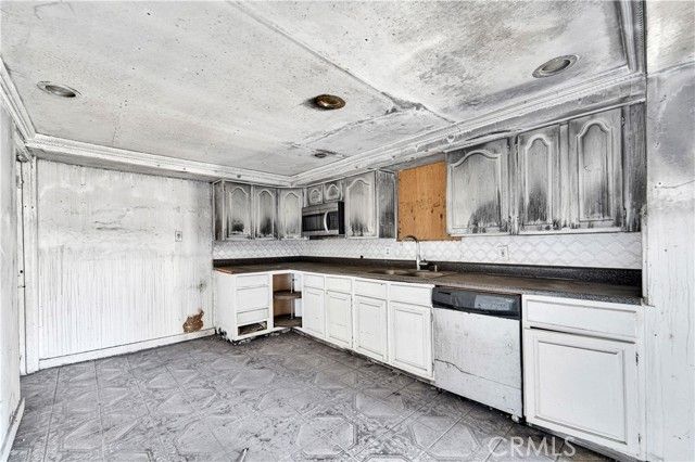 5164 Romaine Street, Los Angeles, CA 90029