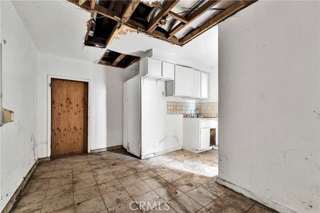 5164 Romaine Street, Los Angeles, CA 90029