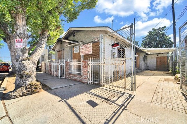 5164 Romaine Street, Los Angeles, CA 90029
