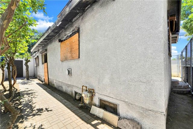 5164 Romaine Street, Los Angeles, CA 90029