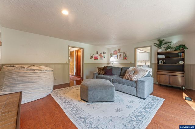 2358 Ptarmigan St NW, Salem, OR 97304