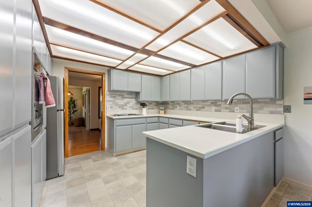 2358 Ptarmigan St NW, Salem, OR 97304