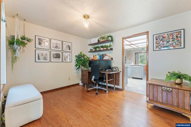 2358 Ptarmigan St NW, Salem, OR 97304