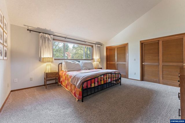 2358 Ptarmigan St NW, Salem, OR 97304