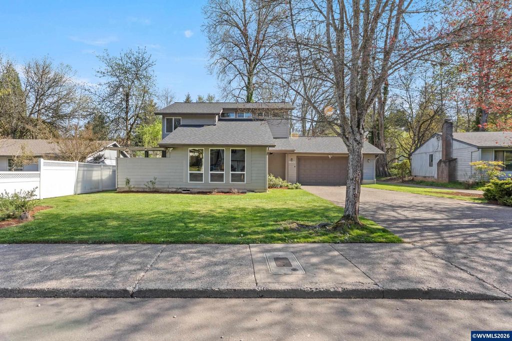 2358 Ptarmigan St NW, Salem, OR 97304