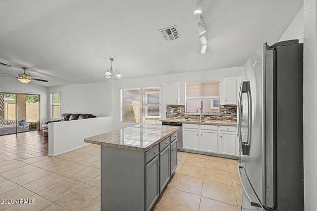 4207 E SANDY Way, Gilbert, AZ 85297