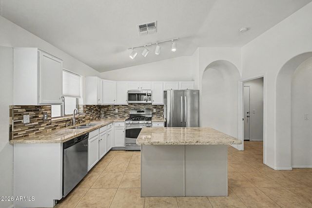 4207 E SANDY Way, Gilbert, AZ 85297