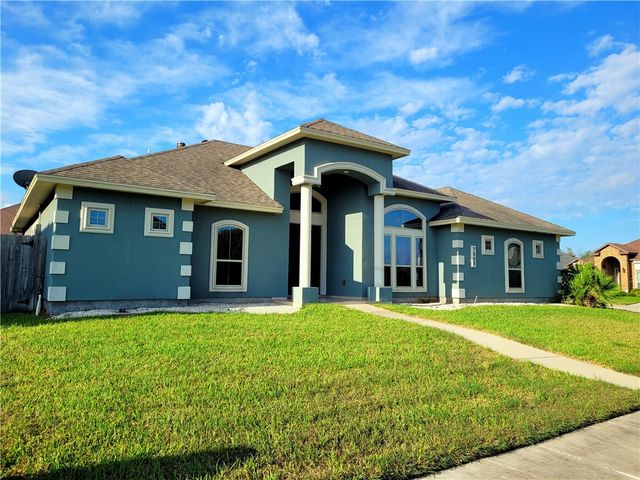 7505 S Lake Dr, Corpus Christi, TX 78414