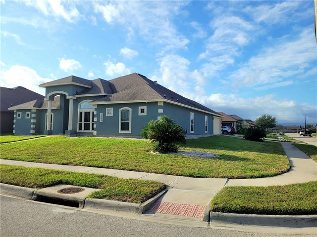7505 S Lake Dr, Corpus Christi, TX 78414